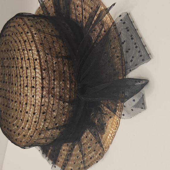 Tarnish Women's Brown Boater Straw Hat With Dotted Tulle Netting - Picture 3 of 11